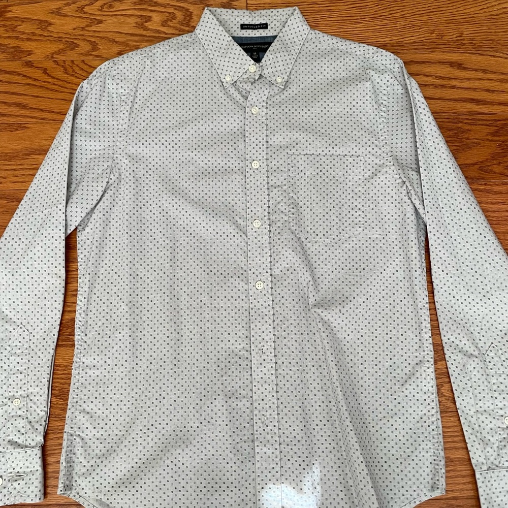 Banana Republic untucked slim fit mens shirt